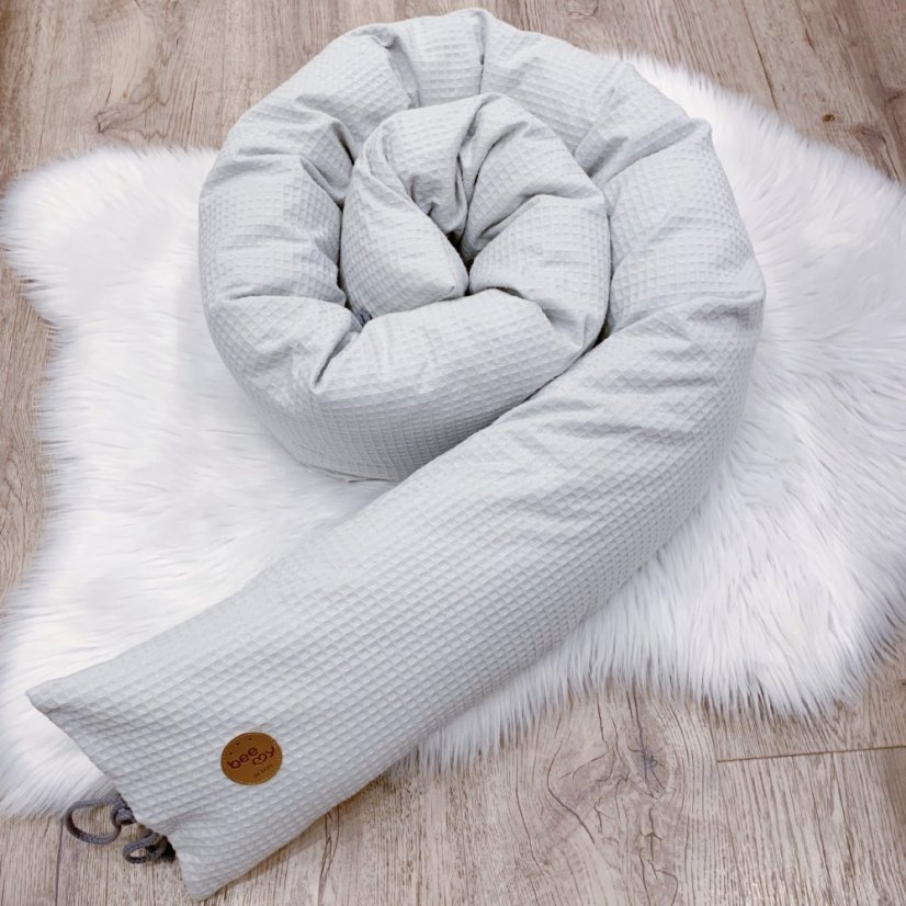 NÁHRADNÍ POVLAK mantinel do postýlky oválný DELUXE LIGHT GREY - Délka mantinelu: jiný rozměr (napište prosím do poznámky)